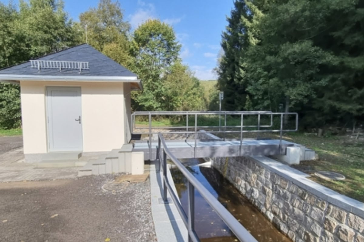 Deset let po povodni: přehrada dosahuje nové úrovně