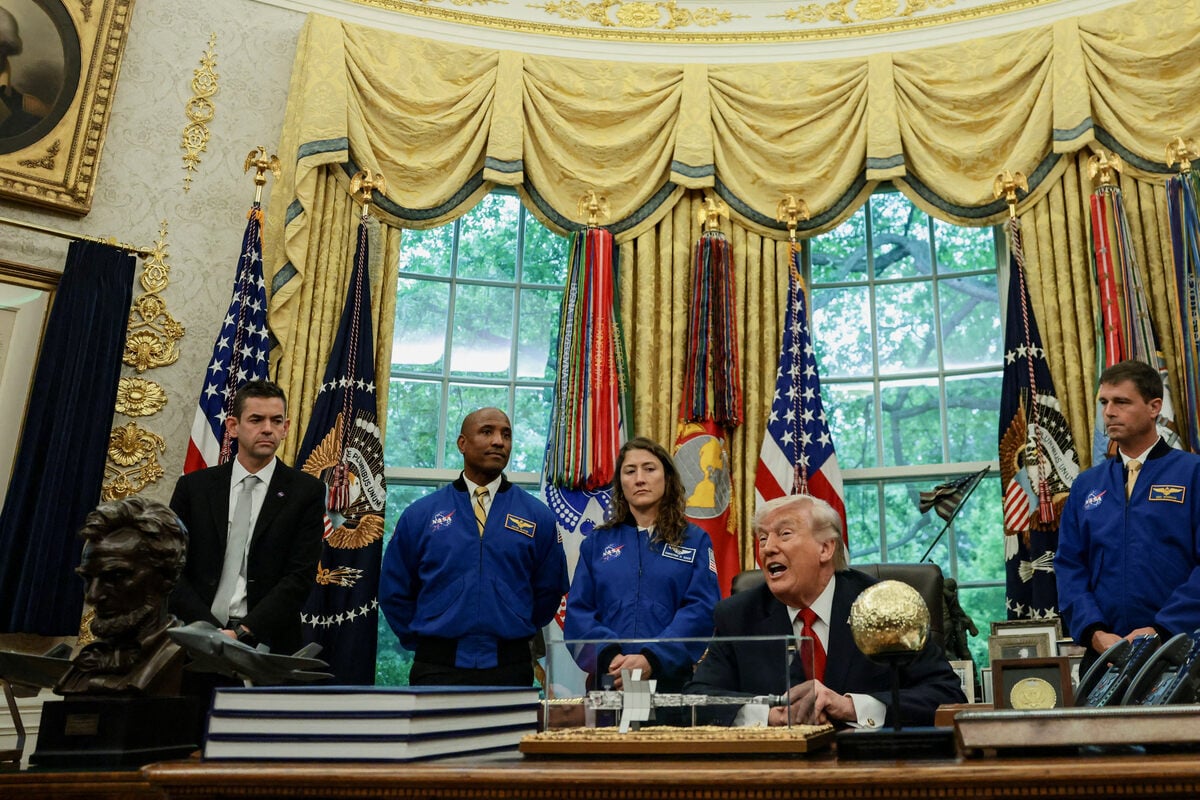 Trump jokes about becoming astronaut during Artemis II crew's awkward White House visit
