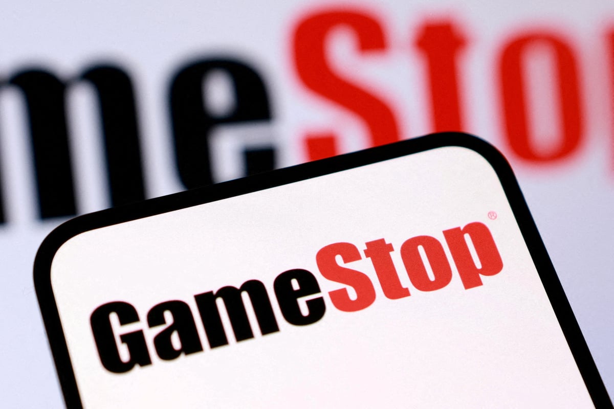 GameStop makes massive takeover bid for eBay: "It could be a legit competitor to Amazon"