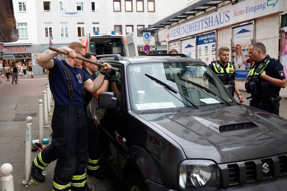 Tierischer Einsatz: Feuerwehr Rettet Hund Aus Jeep