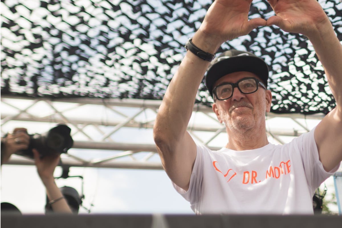 -quot-Rave-the-Planet-quot-Legende-Dr-Motte-k-mpft-f-r-den-Techno-Feiertag