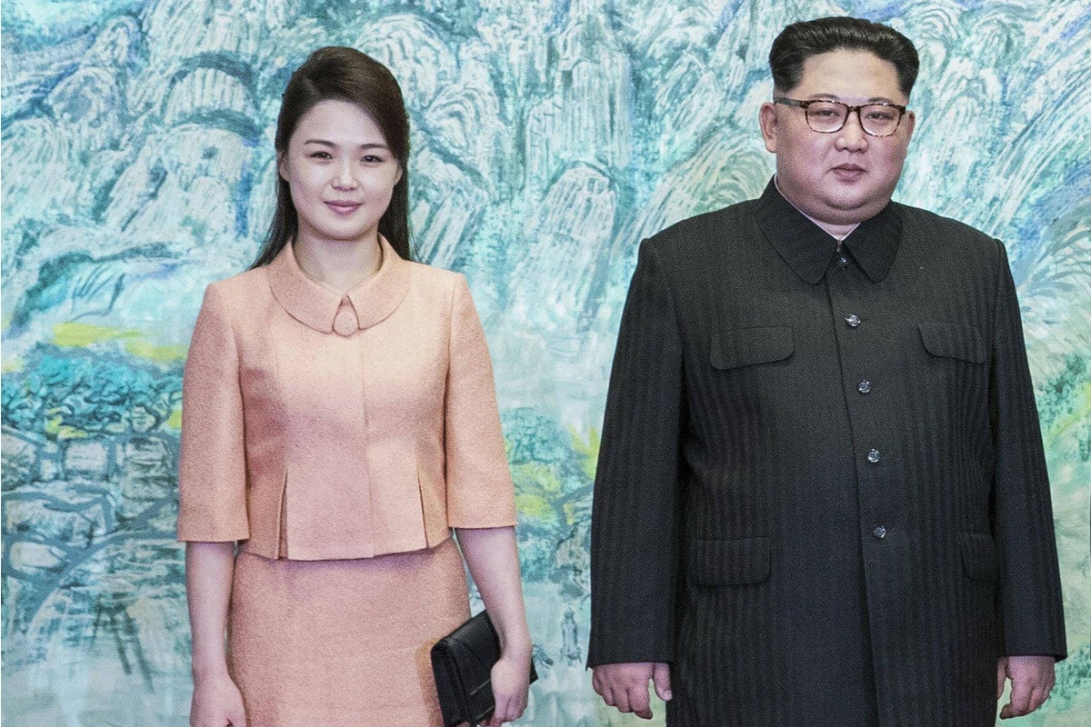 Kim Jong Uns Wife Makes First Public Appearance In More Than A Year