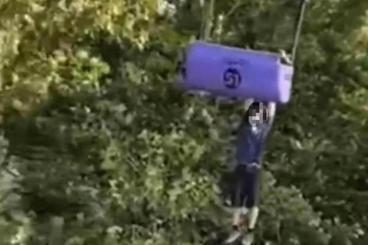 Man Dies After Falling Off Sky Ride At Lagoon Man dies after falling from amusement park ride in horrifying incident