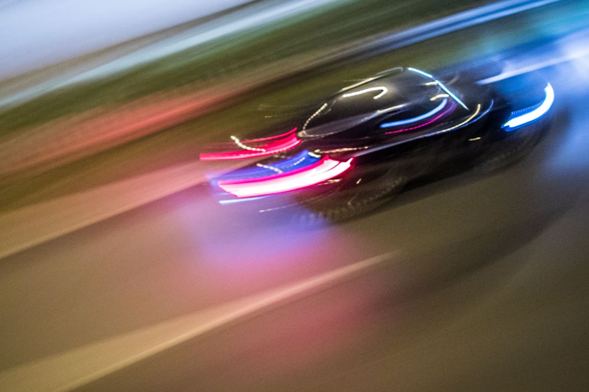 Schild-von-Br-cke-geworfen-Mutma-licher-T-ter-nach-ber-zwei-Jahren-geschnappt