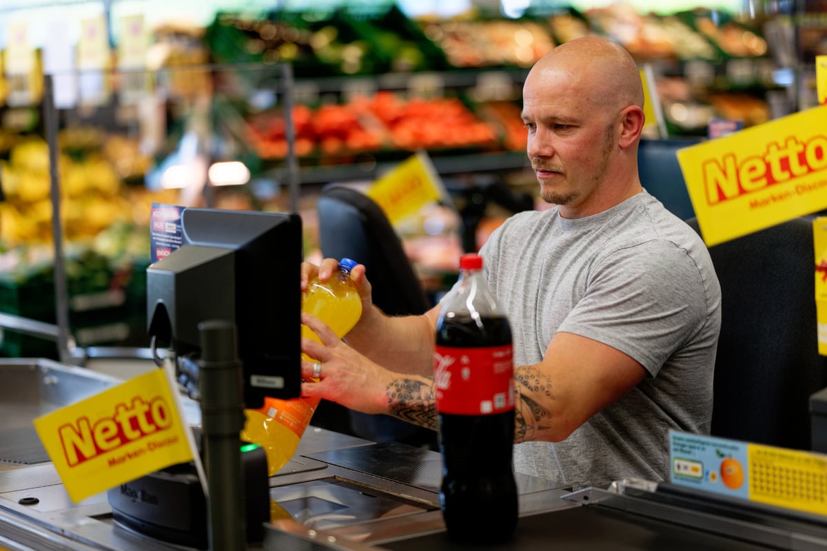 Olympia-Sieger auf Abwegen? Turn-Star Fabian Hambüchen sitzt plötzlich an Supermarkt-Kasse
