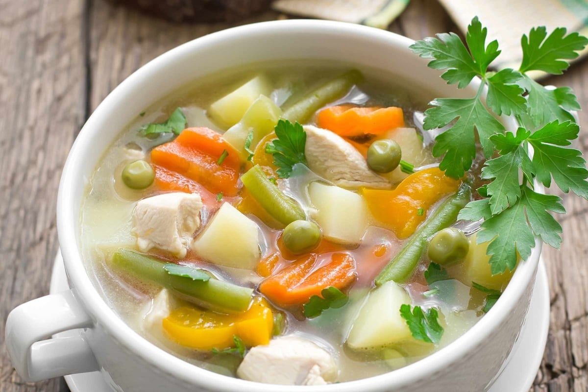 Frau isst eine Woche lang Suppe das passiert!