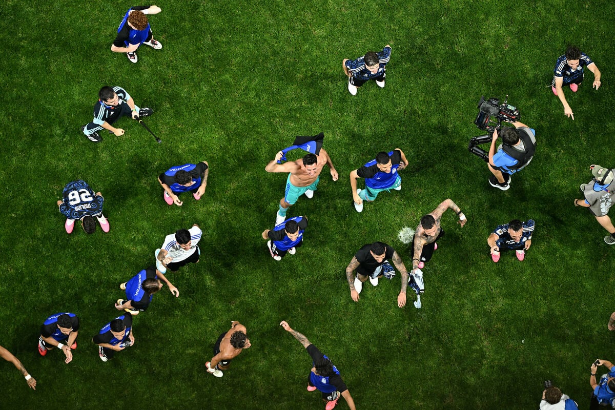 World Cup: Messi's Argentina make last minute comeback to seize final from England