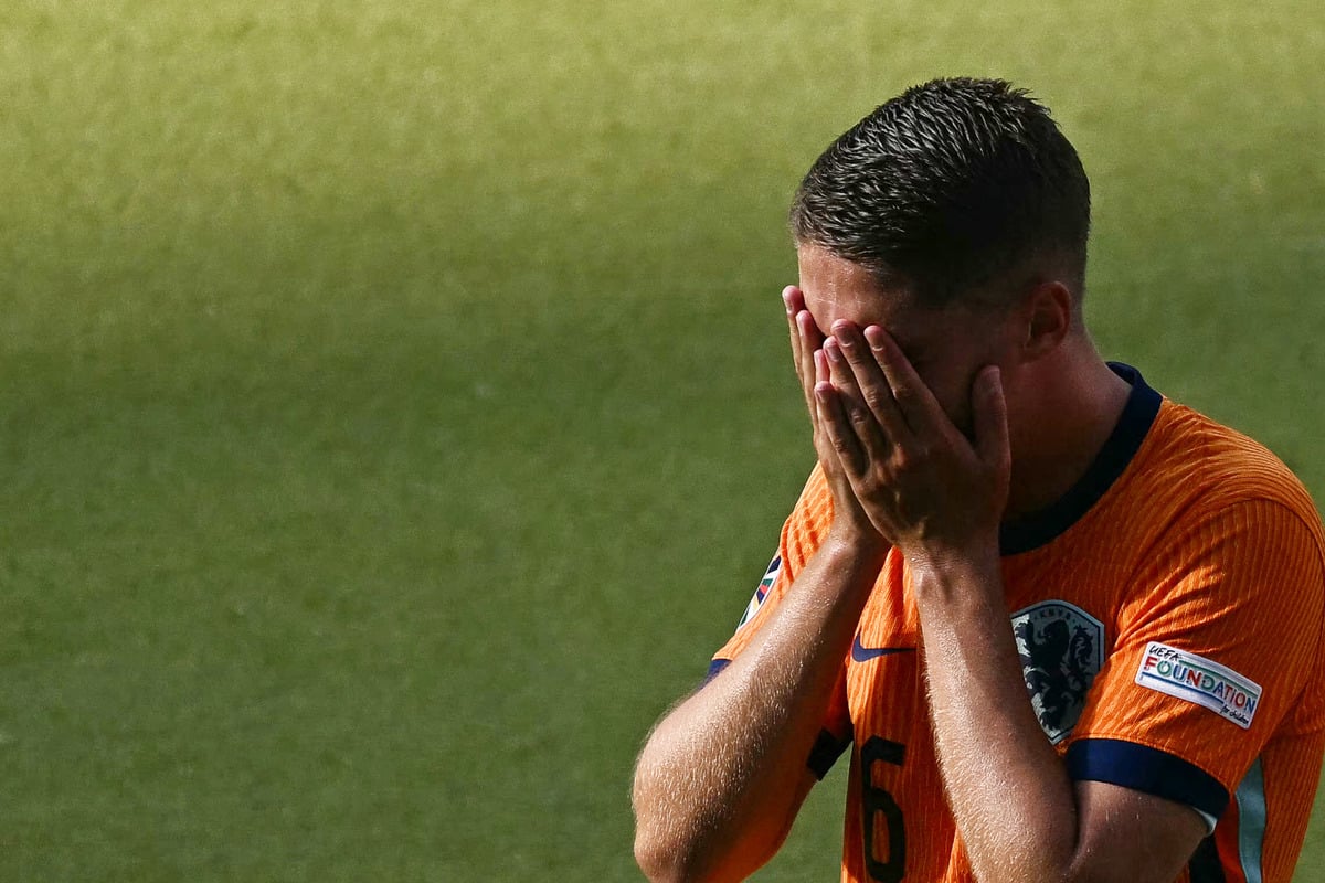 Tränen-Drama: "Oranje"-Star wird früh ausgewechselt und weint bitterlich