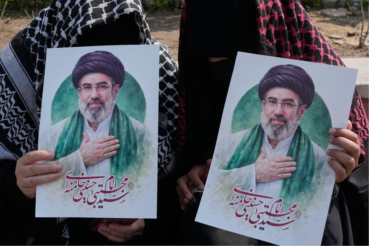 Nahost-Konflikt: Irans oberster Führer Chamenei wohl schwer verletzt - aber 