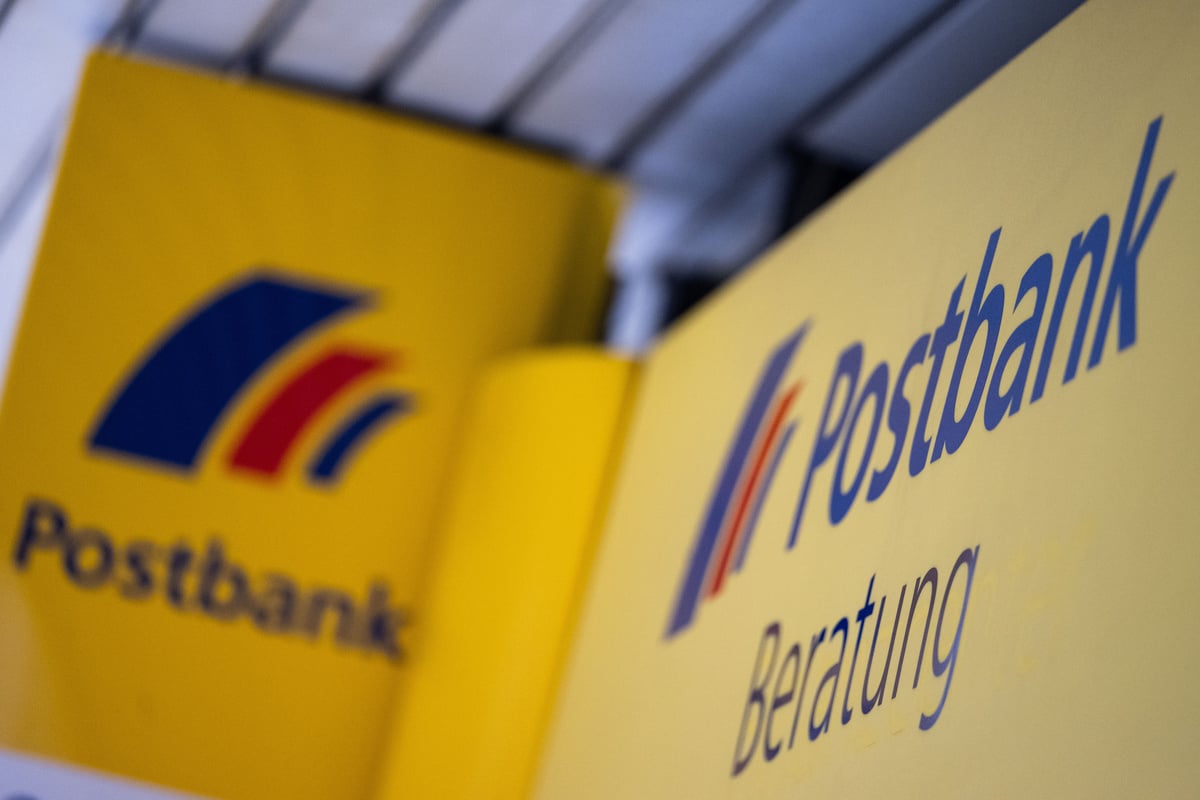 Blutverschmierter-Automatenraum-Was-geschah-in-der-Stendaler-Postbank-