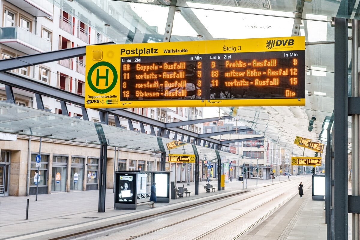 Mehrtägige Bauarbeiten am Postplatz: DVB müssen Linien umleiten!