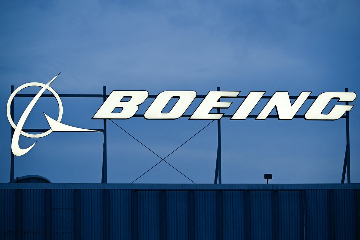 Boeing reports loss on costs from delayed Air Force One plane