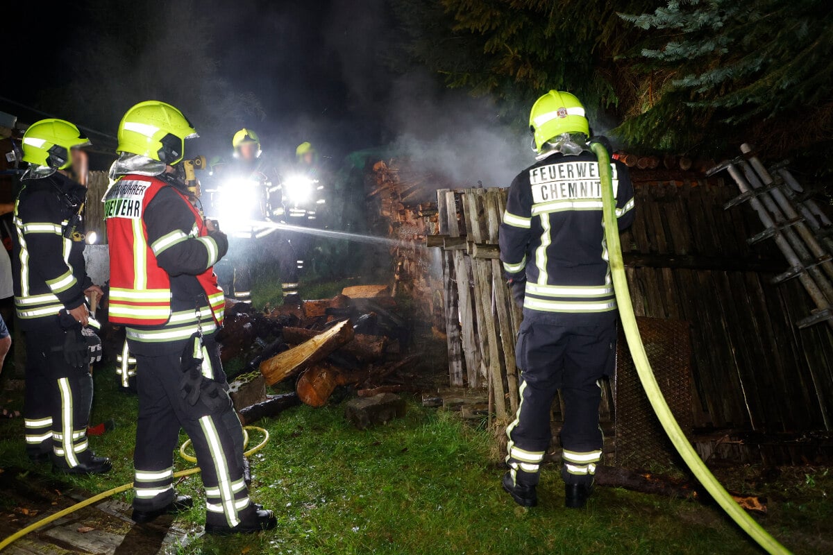 Brand in Chemnitz-Harthau: Feuerwehr setzt Drohne ein