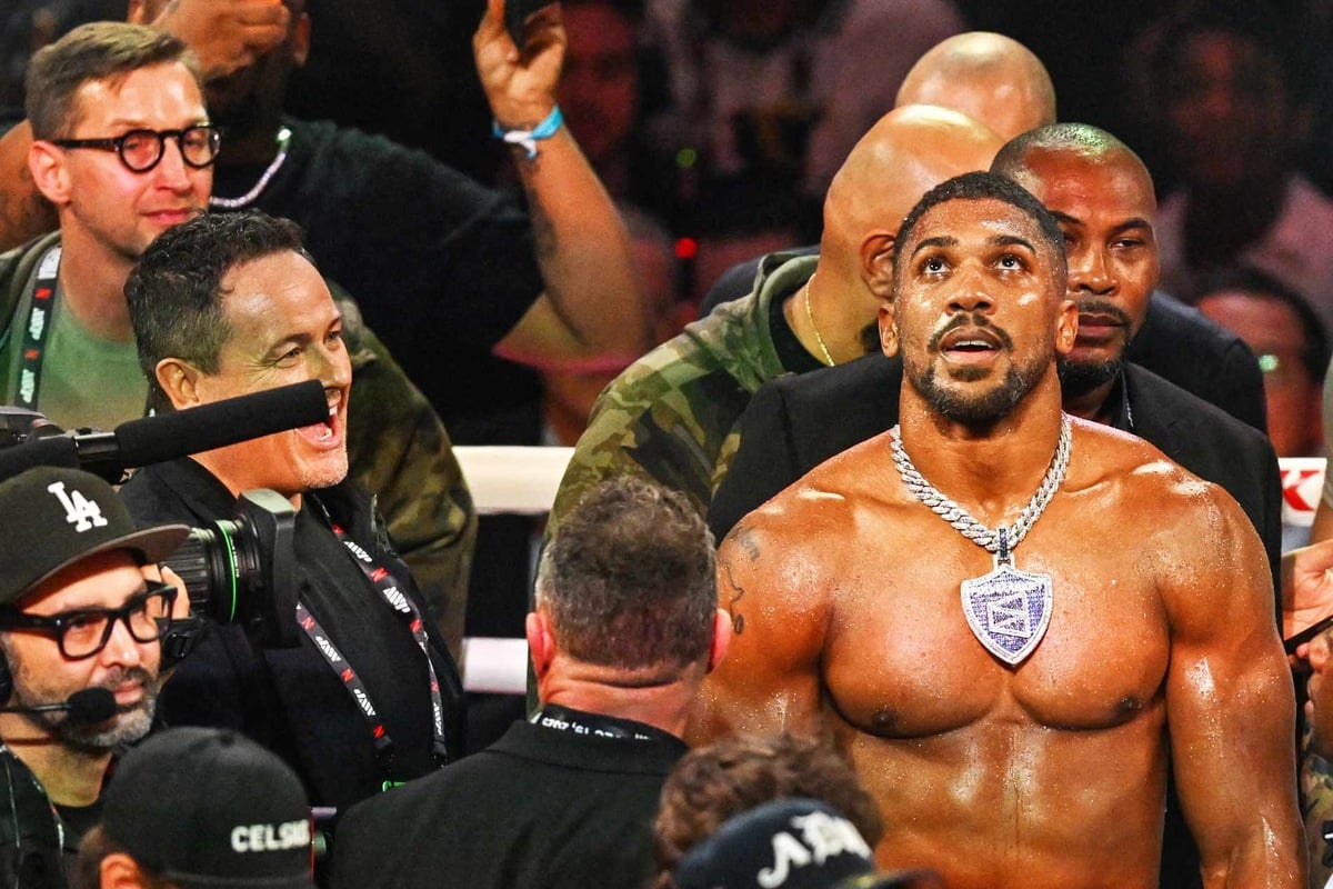 verheerender-autounfall-mit-zwei-toten-fahrer-von-box-superstar-angeklagt