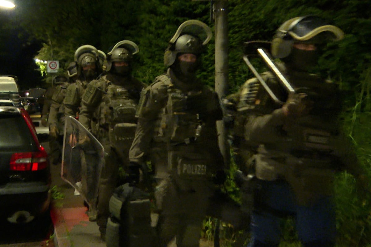 Nach-Streit-mit-Ex-Freundin-Mann-l-st-SEK-Einsatz-aus