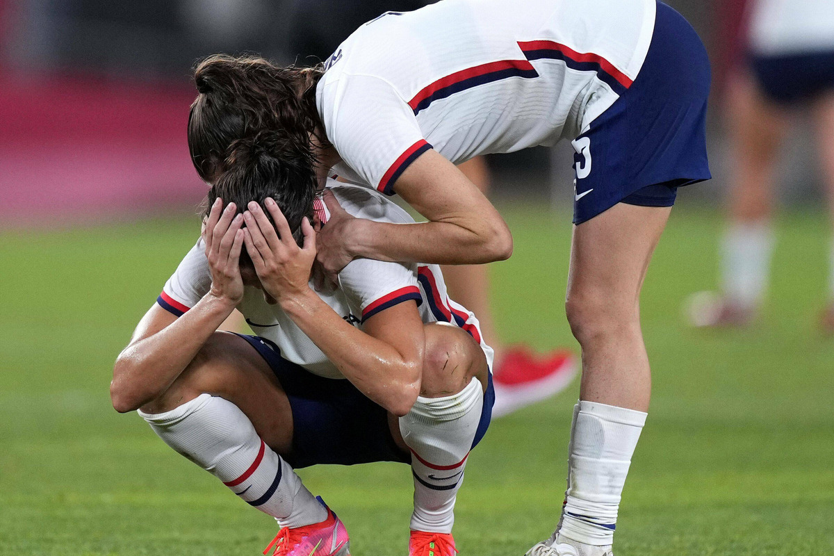 Olympics USWNT suffers painful loss to Canada in soccer semifinals