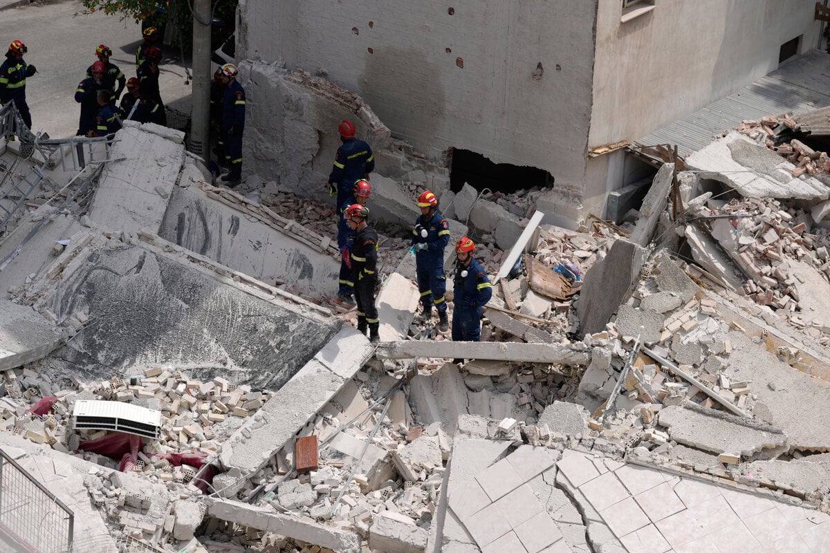Geb-ude-in-Athen-eingest-rzt-Sind-Menschen-versch-ttet-worden-