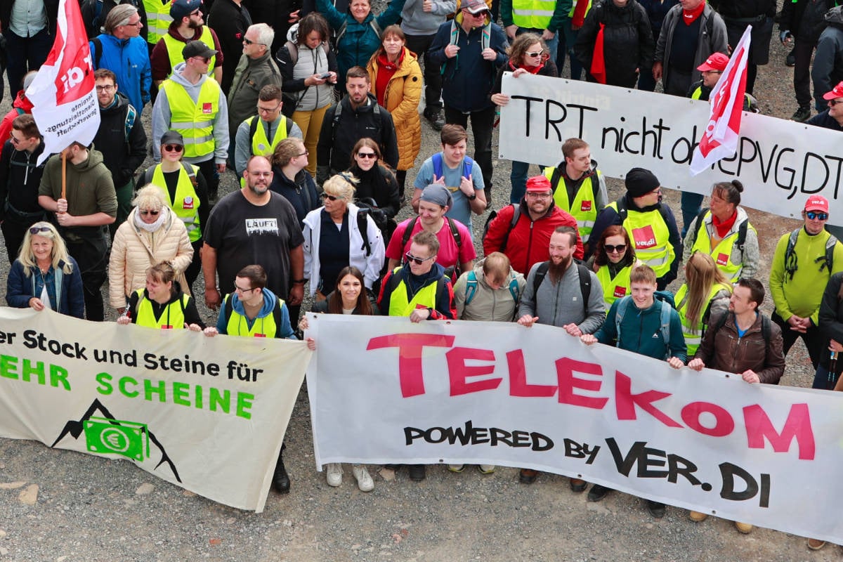 Tarifstreit mit Telekom: Verdi ruft zu Warnstreiks auf