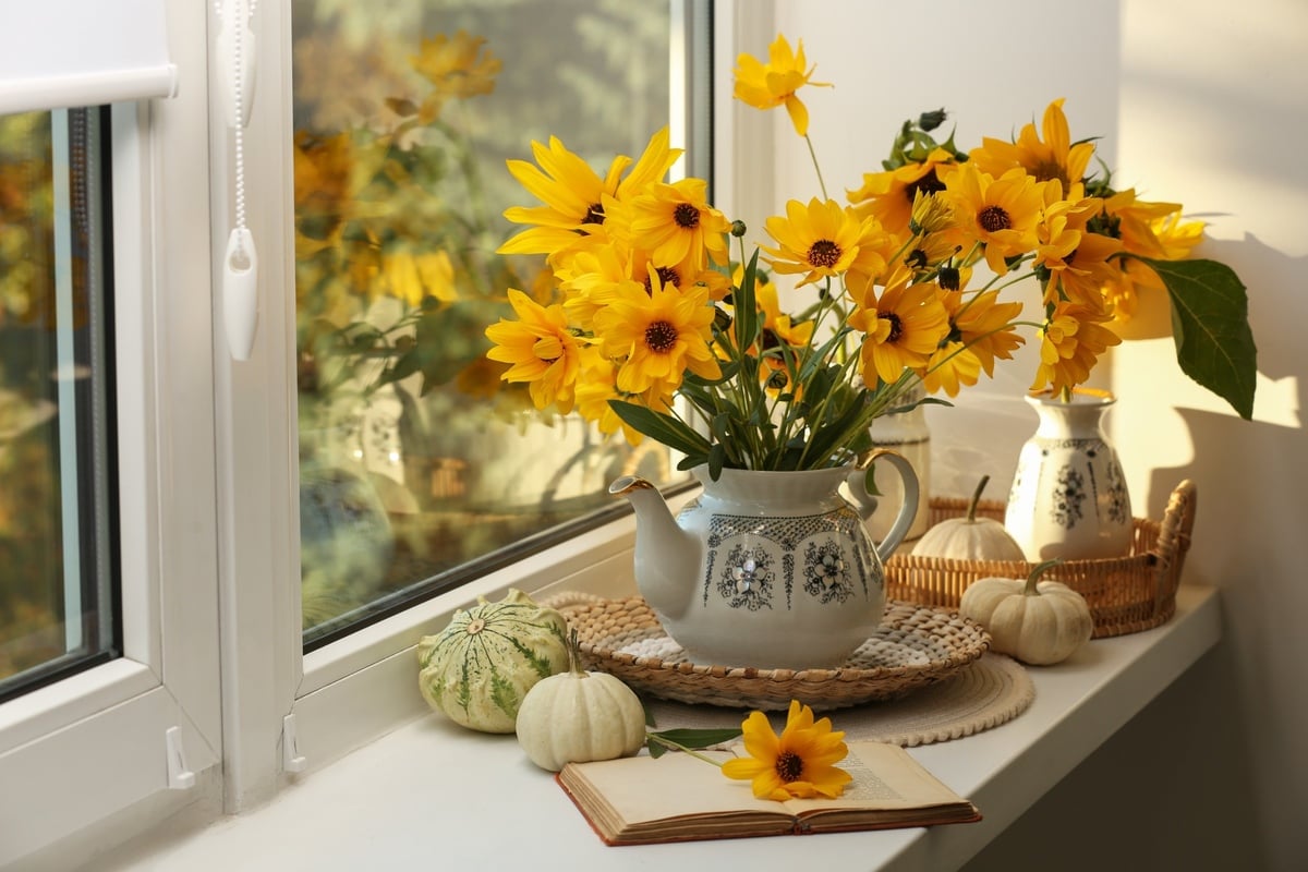 Fensterbank dekorieren: Tipps und Inspiration