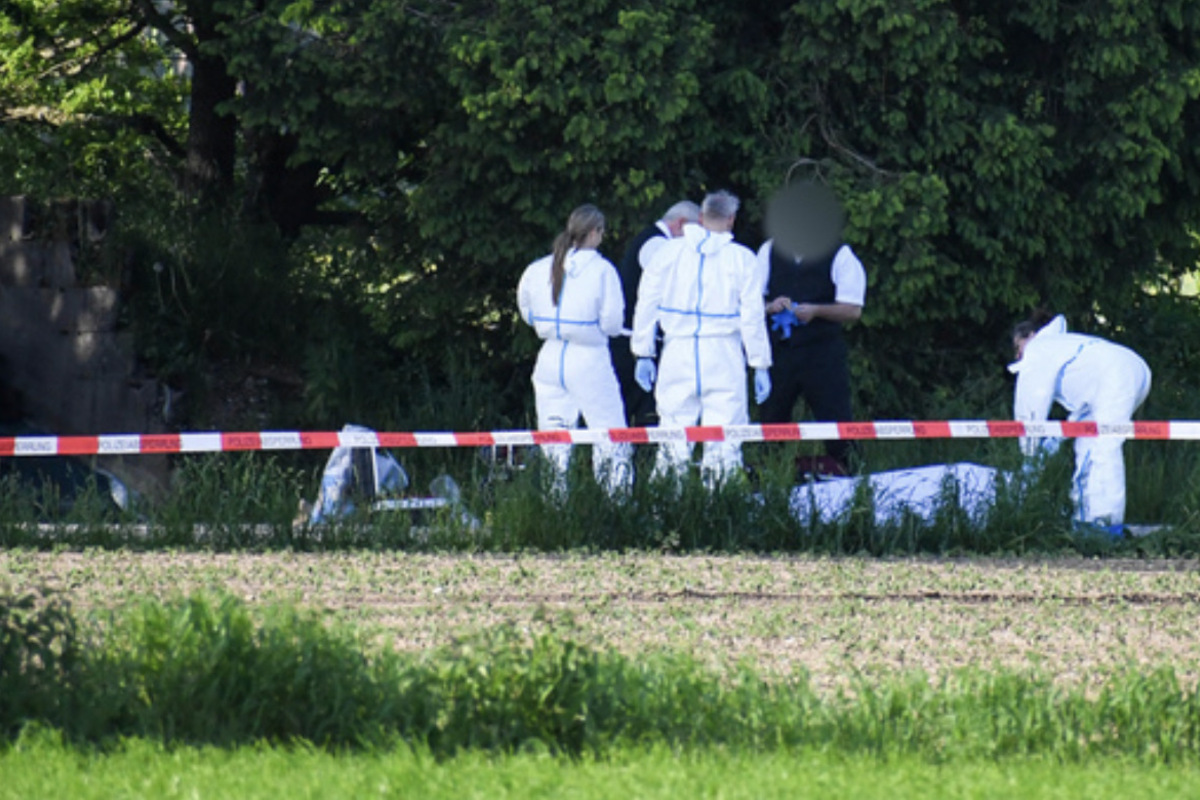 Frau (†22) tot auf Feldweg gefunden: Tatverdächtiger stirbt im Krankenhaus