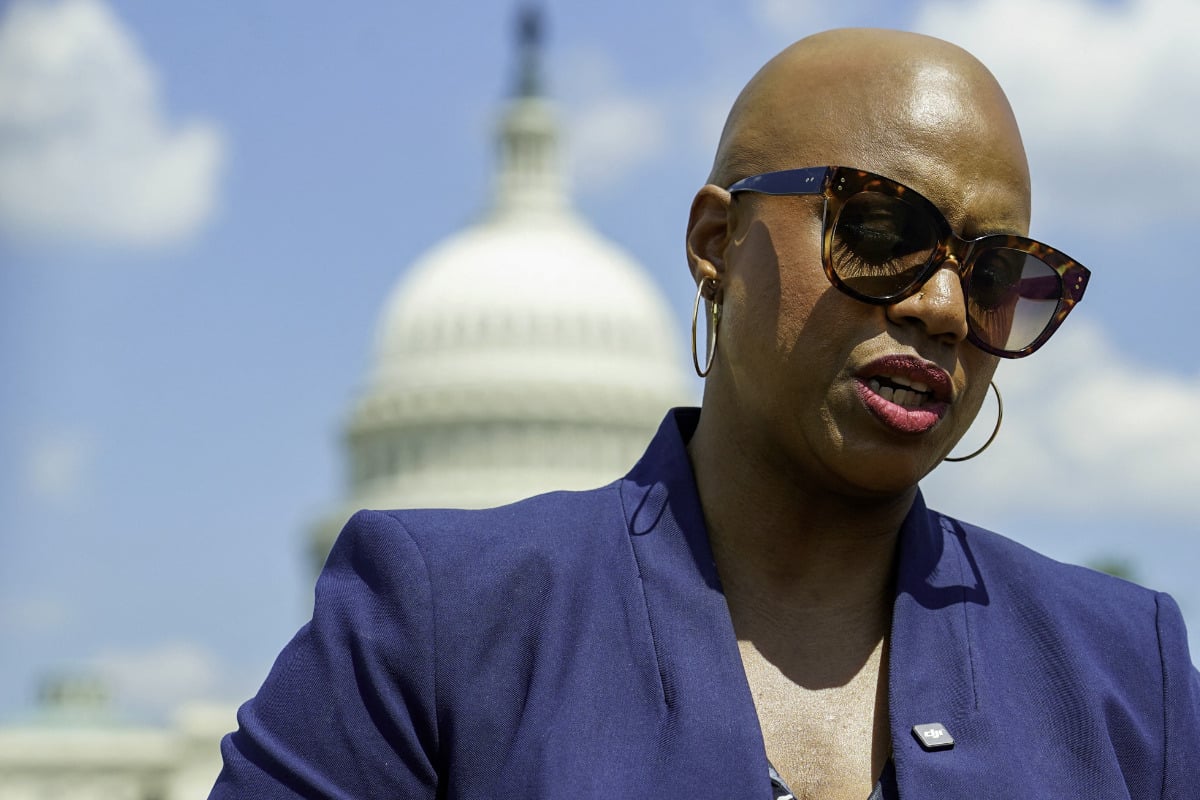 Ayanna Pressley urges support for HR40 after Trump's DOJ announces "white reparations" fund