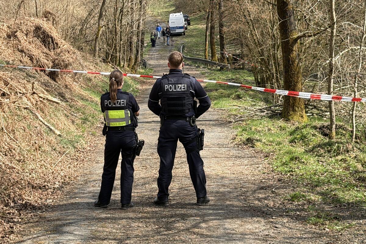 Schock-Fund nahe A4: Menschlicher Kopf in der Nähe eines Waldwegs entdeckt