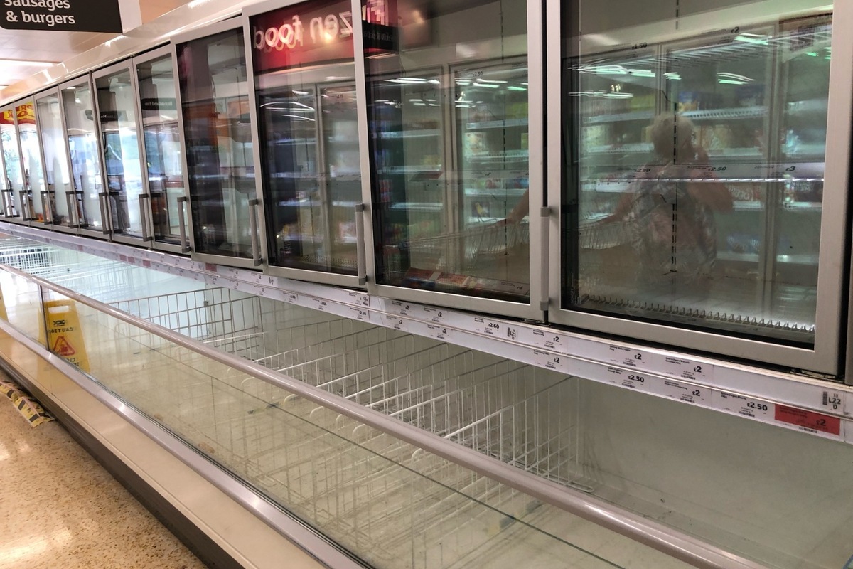 Keine Lastwagenfahrer: Regale in Supermärkten bleiben leer