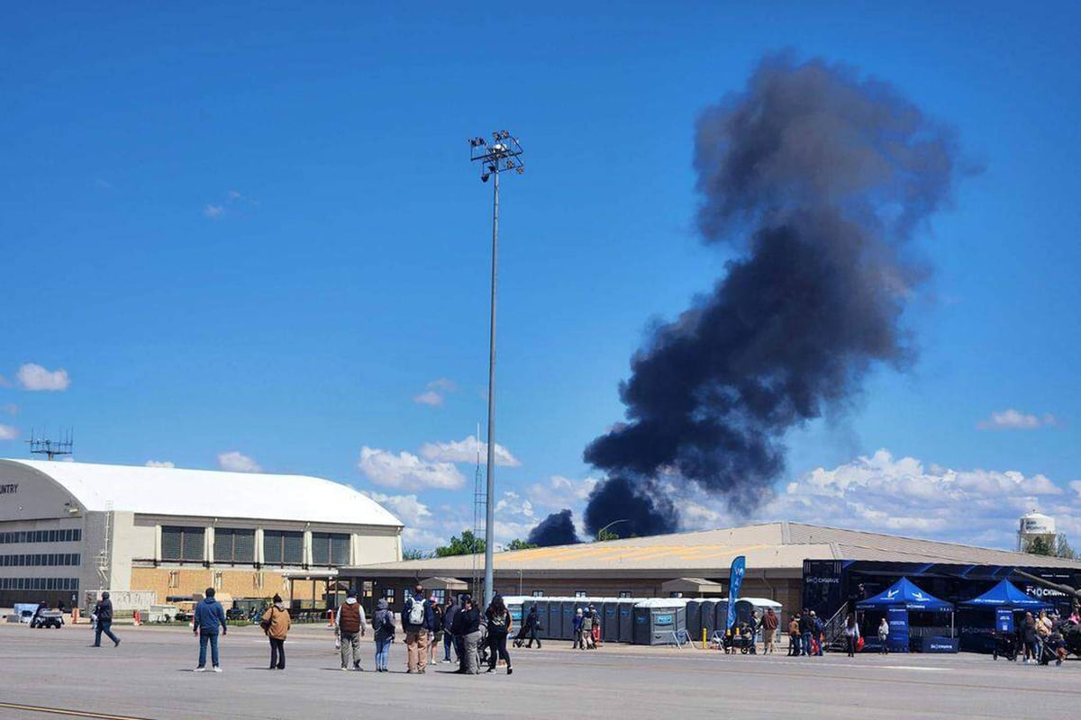 Two fighter jets collide in midair during Idaho air show