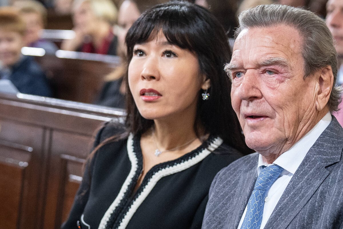 Gerhard Schröder: 33 Jahre Wiedervereinigung - und die Schröders allein ...