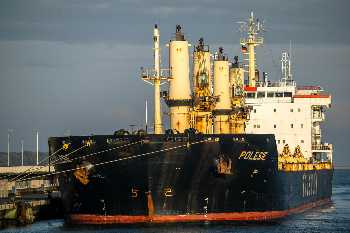 Nach tödlichen Schiffs-Unglück vor Helgoland: Frachter "Polesie" zurück auf hoher See, Beweise sichergestellt