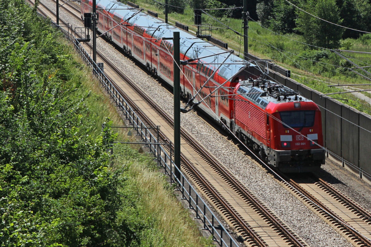 Deutsche Bahn testet Züge von Skoda Kombination aus