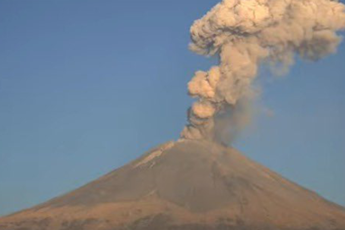 Vulkan Popocatépetl ist erwacht: 99 Eruptionen an einem Tag, Video zeigt gigantische Explosion