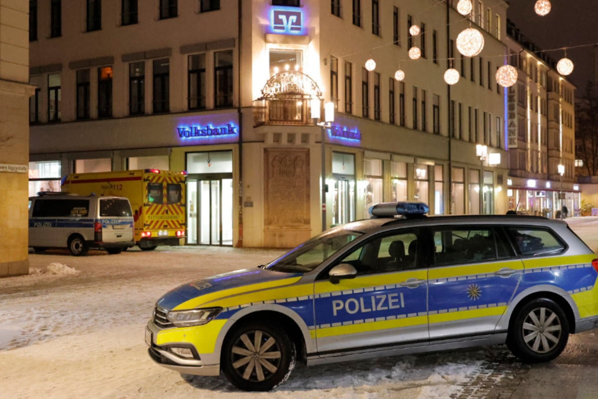 Nach-Bank-berfall-in-Chemnitz-Polizei-ver-ffentlicht-T-ter-Fotos