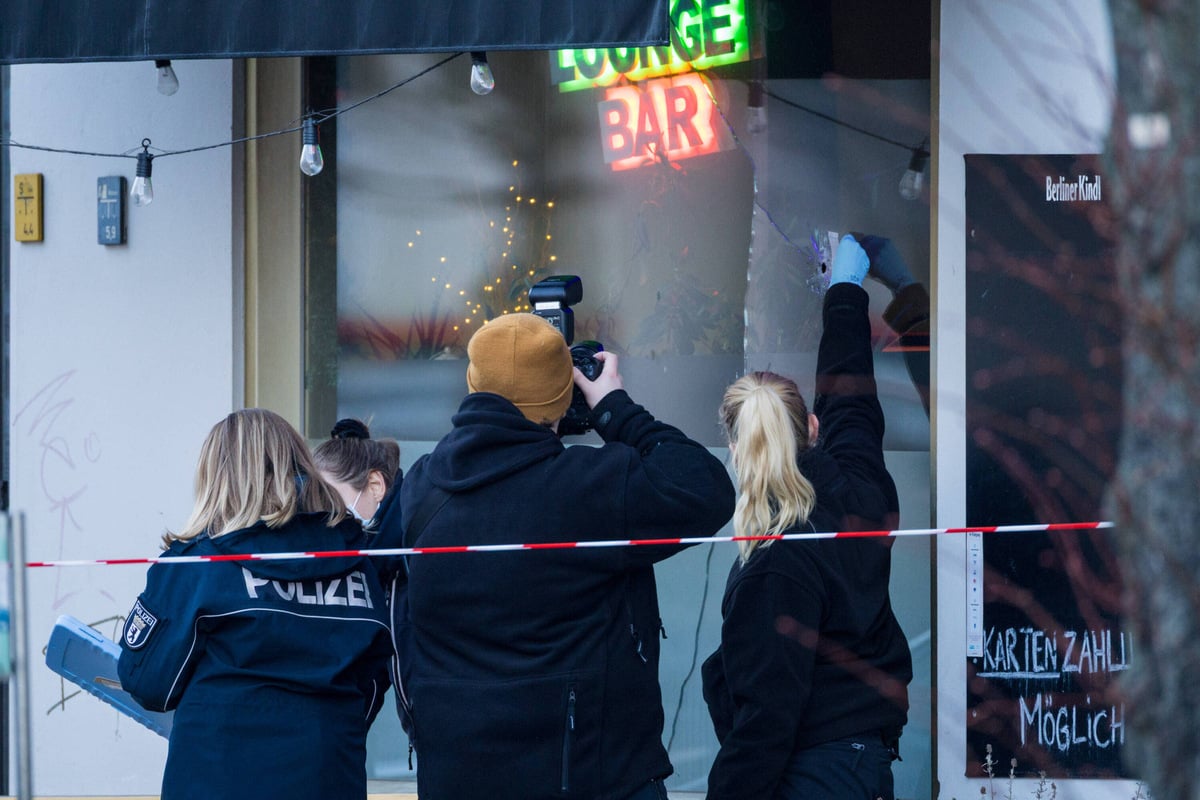 Schüsse in Neukölln: Täter feuern aus Auto auf Café