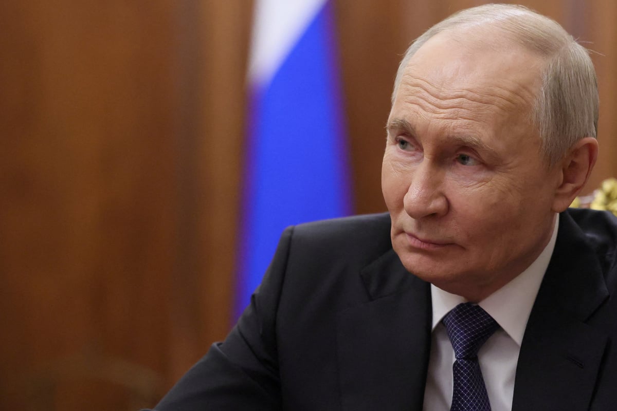 Russia declares brief truce – and threatens "massive" attack if Ukraine breaks it