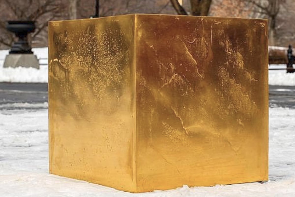 gold cube central park crypto