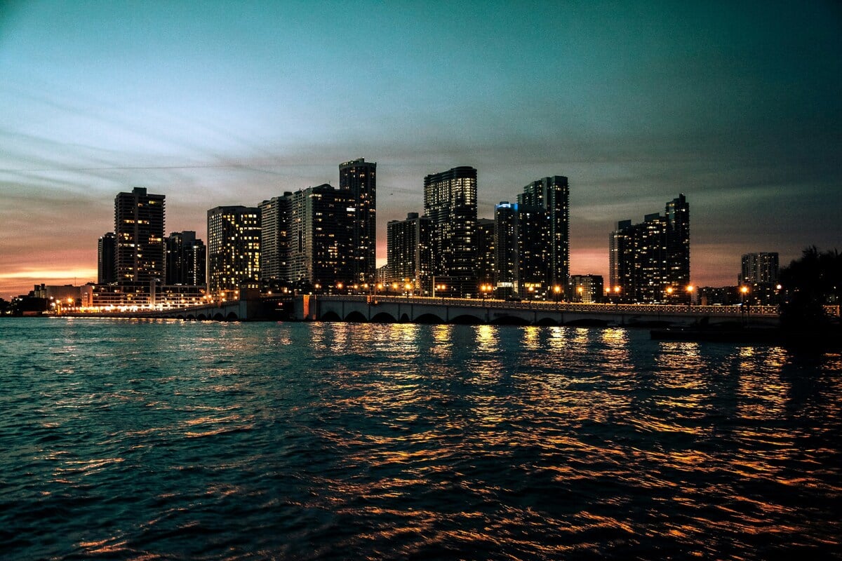 Suspected boat explosion leaves 11 people injured in Miami