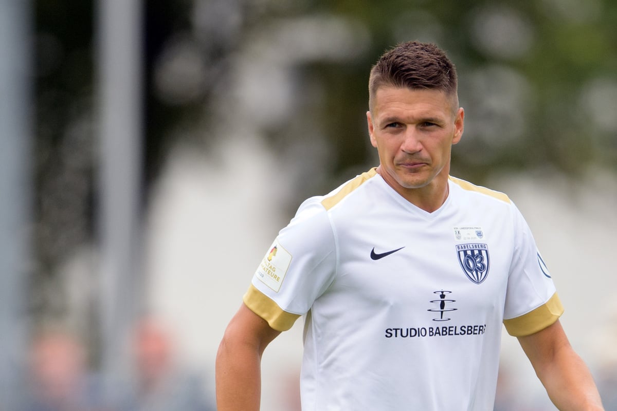 Regionalliga-Legende spielt trotz schweren Knie-Schadens und trifft!