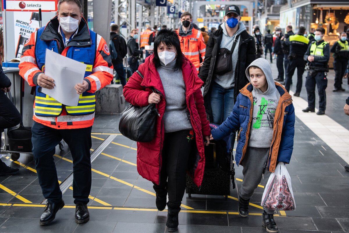 First Ukraine refugees arrived in Frankfurt: one thing surprised helpers