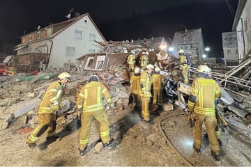 Familie stirbt bei Explosion von Wohnhaus: Gasleck als Ursache?