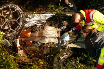 Unfall A2: 18-Jähriger stirbt bei Horror-Crash auf A2: Weiterer Mensch nach Folgeunfall in Lebensgefahr