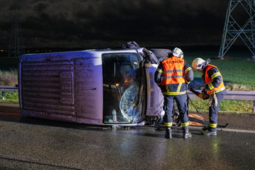 Unfall A4: Mehrere Fahrzeuge in Unfall verwickelt: A4 Richtung Dresden in Nacht gesperrt