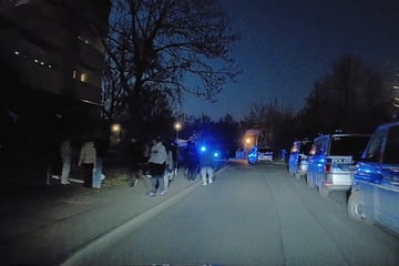 Dresden: Attacke in Gorbitz: Zehnköpfige Gruppe schlägt und tritt zu
