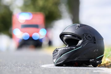 Motorradfahrer stirbt bei Unfall in Nordhessen: Überholvorgang schiefgegangen?