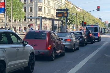 Leipzig: Leipzigs nervigste Kreuzung: Warum es hier ständig zu Staus kommt - und sich daran nichts ändert