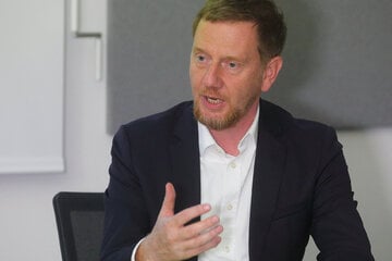 "Jetzt muss damit Schluss sein!": MP Kretschmer redet sich in Rage