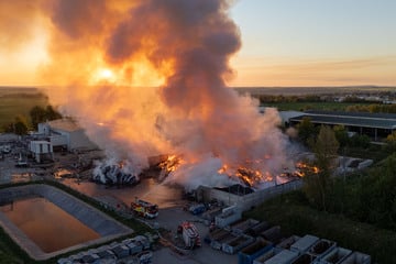 Brand in Mülldeponie hält an: Löscharbeiten dauern wohl noch Tage