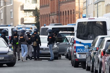 Grundschule evakuiert: Polizei im Großeinsatz