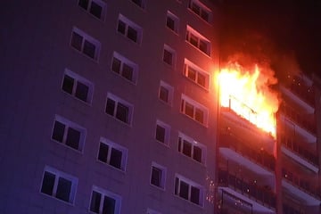 Berlin: Hochhaus in Berlin brennt lichterloh: Ein Mann tot!