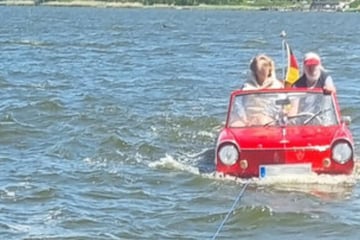 Kurioser Einsatz: Seenotretter schleppen Amphibienfahrzeug ab
